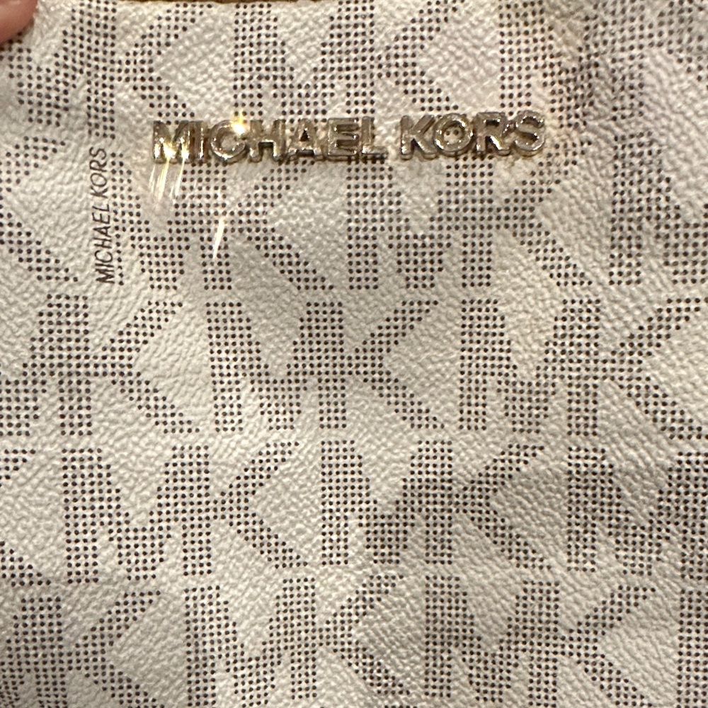 Michael Kors Signature Cream and Brown Tote - Picture 4 of 9